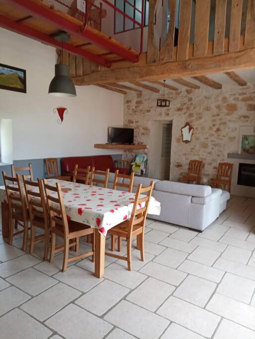Longere Berrichonne, Calme Absolu, 13 Personnes Holiday home